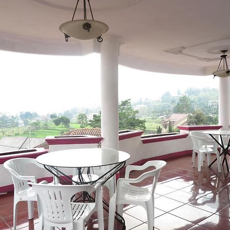 Villa Tiandiva Cisarua Exterior foto